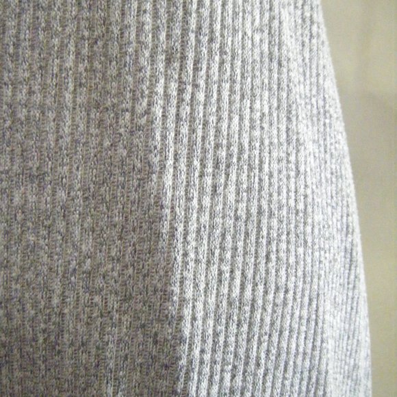 Heathered Gray Ribbed Knit A Line Skirt Size Small - Picture 5 of 6